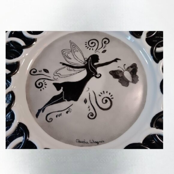 Decorative 10 inch plate art with fairy and butterfly signed by artist - Picture 2 of 3